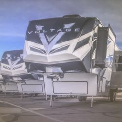 2022 TRITON 3521