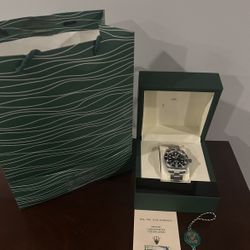 Rolex Oyster Submariner Date 41mm Black & Silver