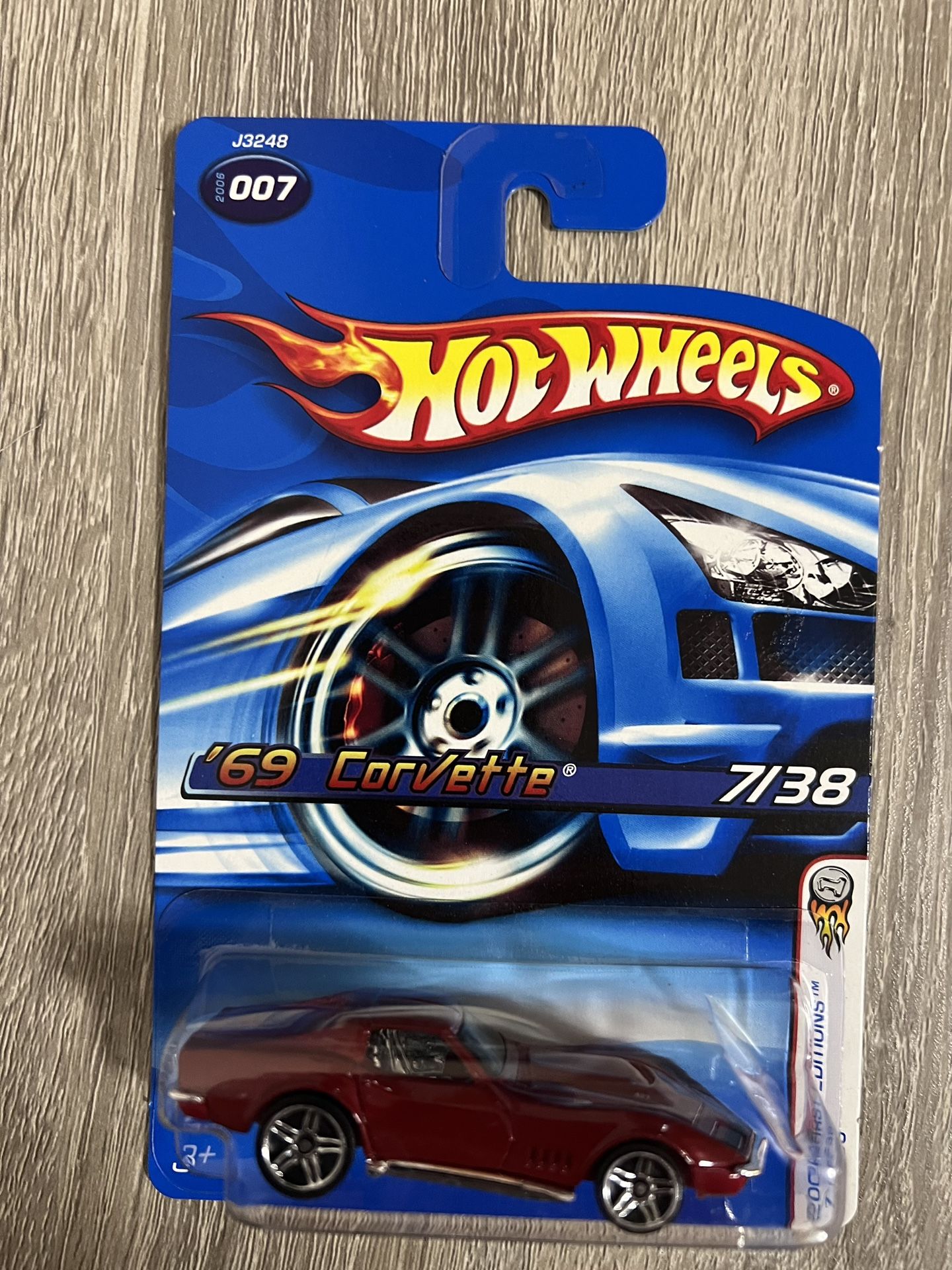 New Mattel Hot Wheels 2005 Burgundy ‘69 Corvette First Editions 7/38