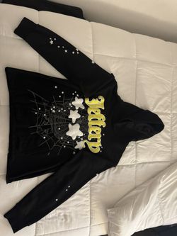 Cropped Spider Hoodie - Jeffery 