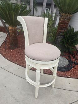 Swivel bar chairs