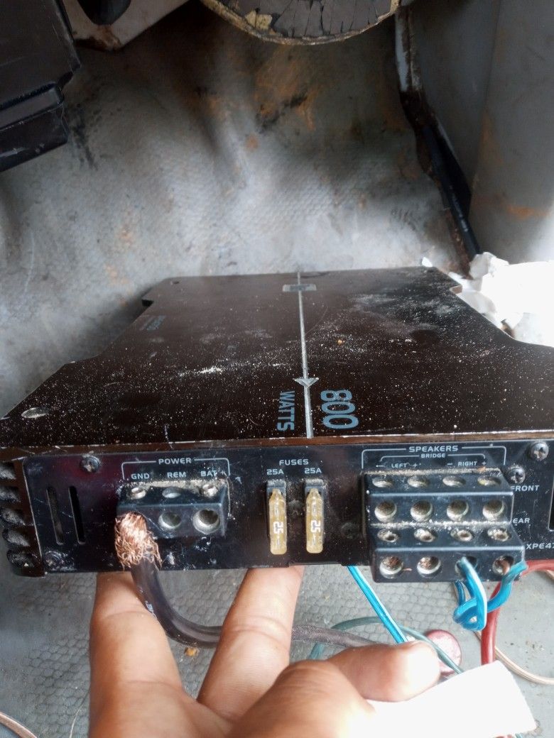 800 Watt Dual Amp