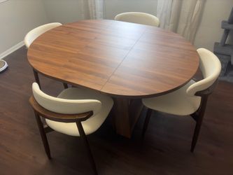 Adjustable dining table with 2 chairs