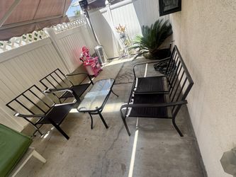 Patio furniture frames Only/ 4 pieces with table