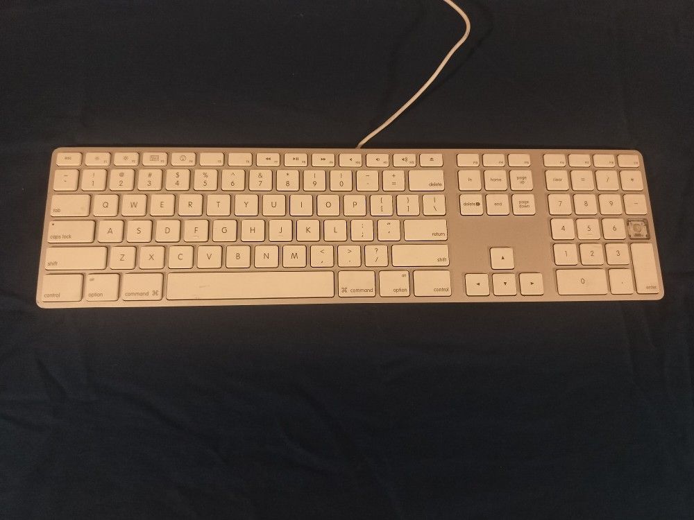 Apple Keyboard Wired A1243