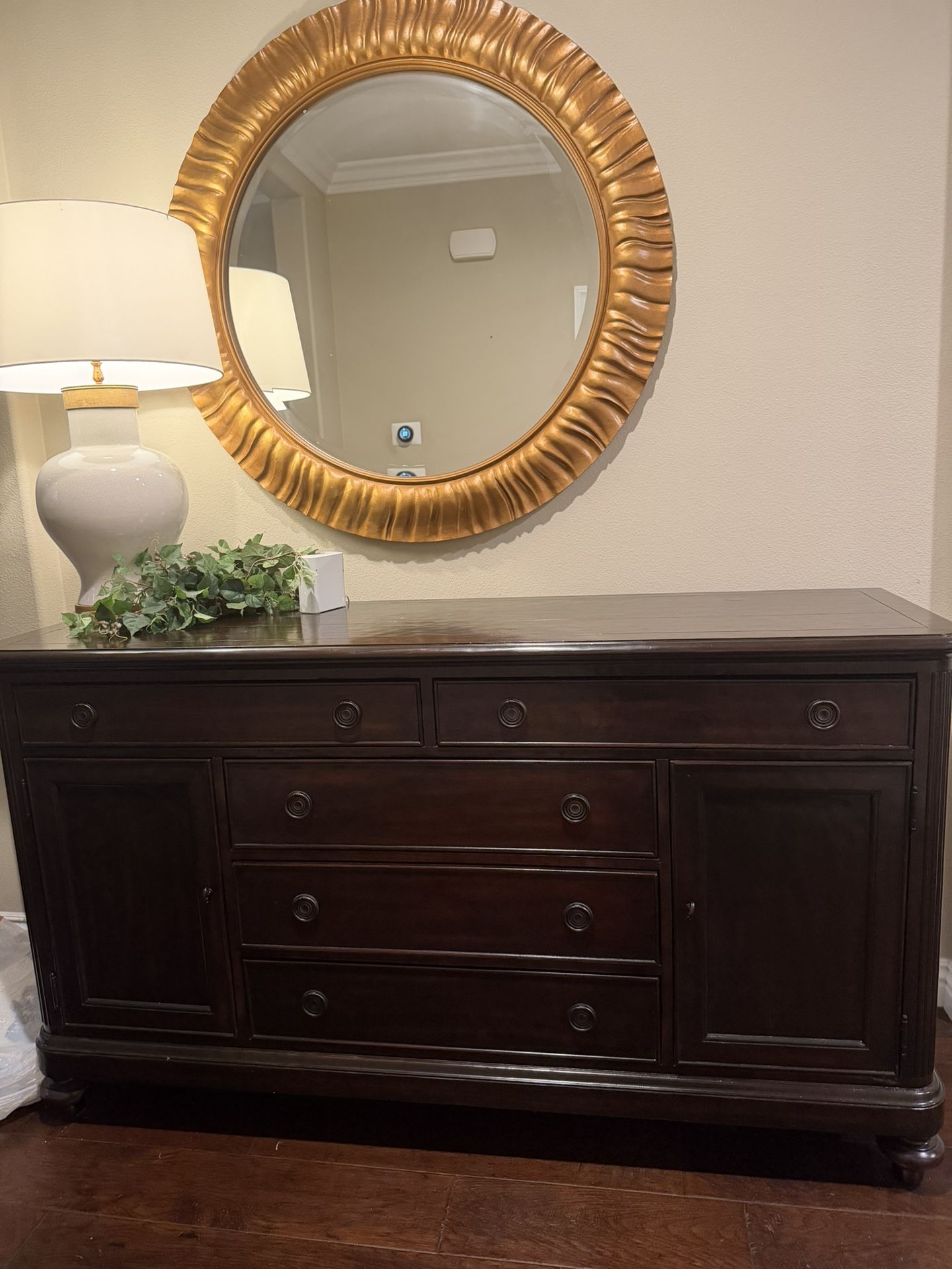 Thomasville Round Mirror 40” In Diameter