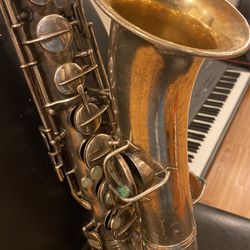 Saxophone Conn  Thumbnail