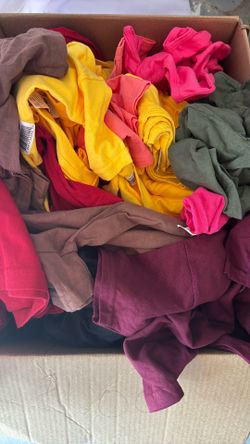 🎨🧺 T-Shirt Treasure Box! Only $1 Each! 🧺🎨