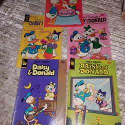 Donald And Daisy Vintage Comics
