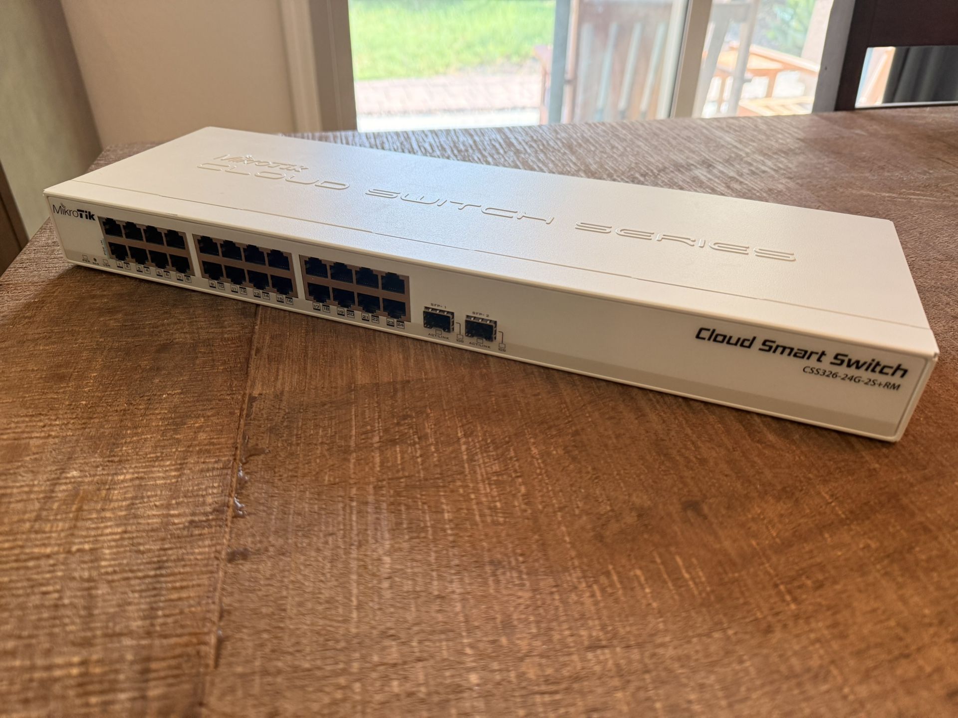 Mikrotik CSS326-24G-2S+RM Network switch