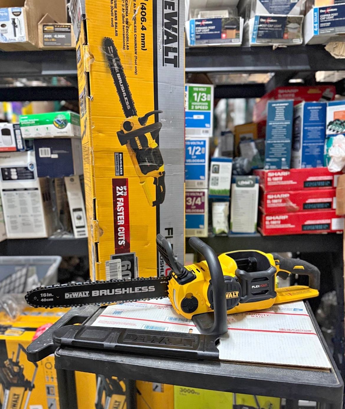 DEWALT FLEXVOLT 60V MAX 16in. Brushless Cordless Battery Powered Chainsaw (Tool Only)