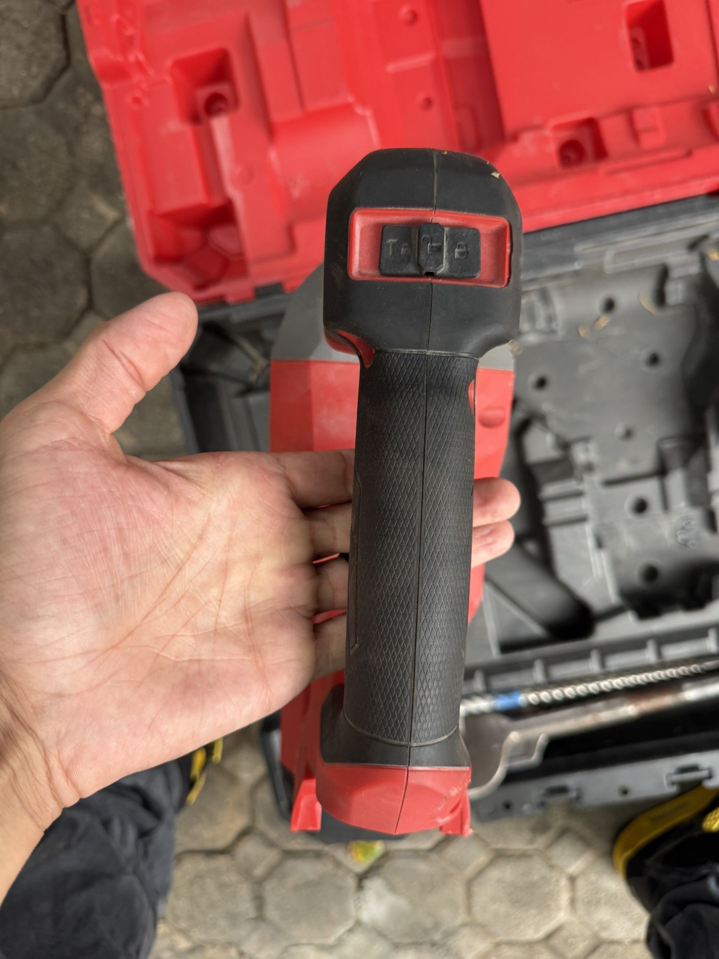 Milwaukee M18 Roto Hammer