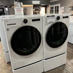 LG 5.0cu.ft washer and GAS dryer w/Pedestals - 🎉MEGA SALE🎉