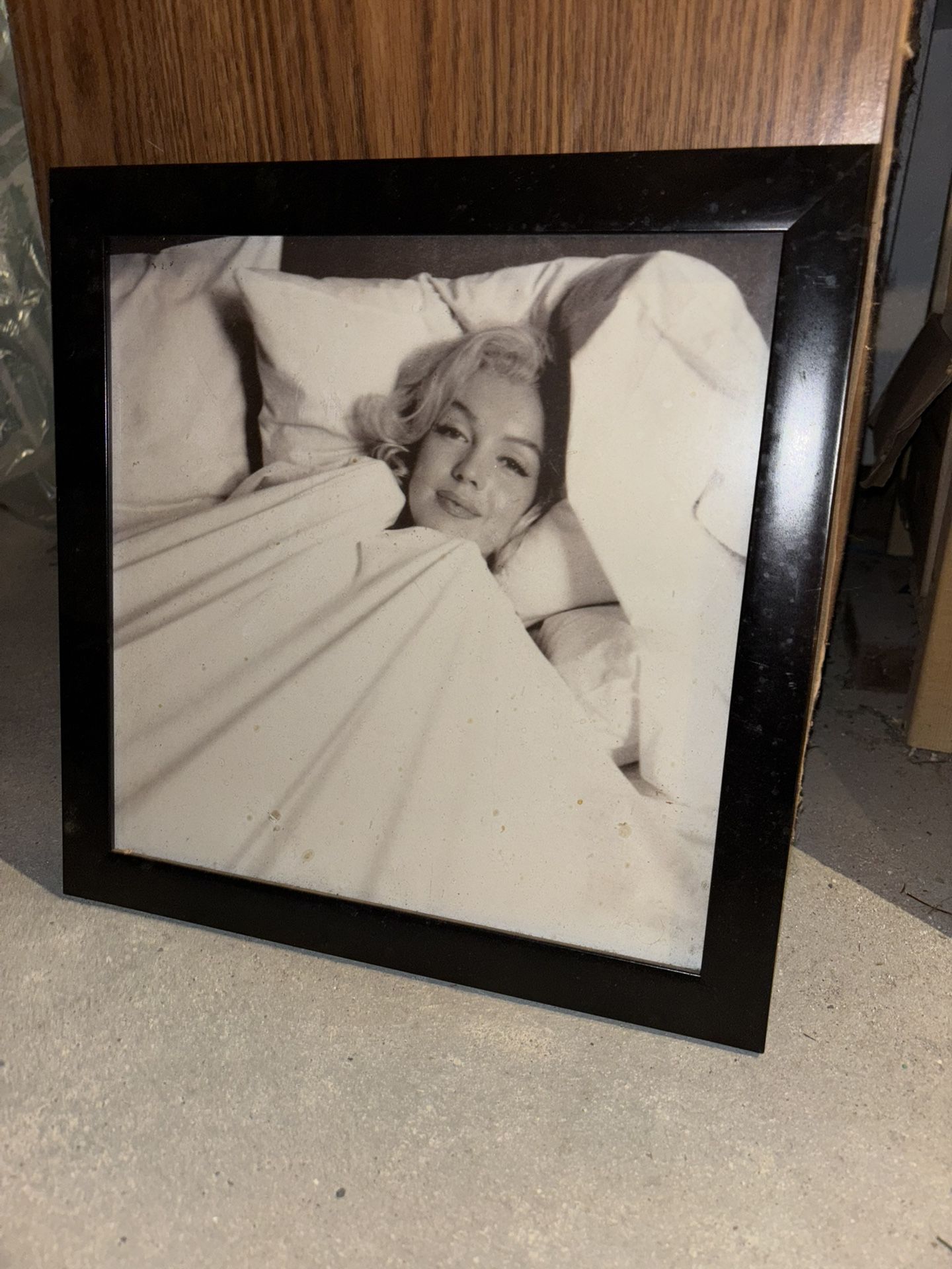 Beautiful Black & White Marilyn Monroe ‘in Bed’ Black Framed Collectors Art Hanging Picture!