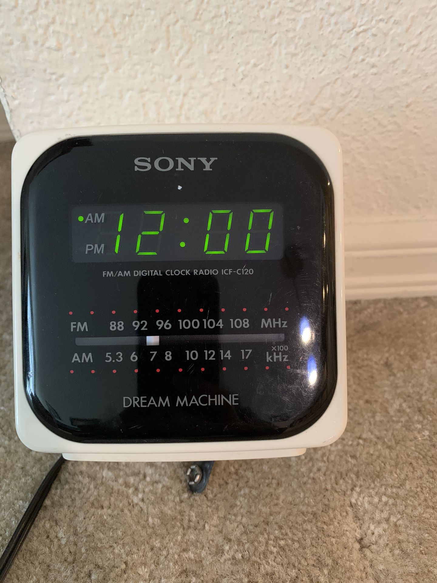 Selling alarm clock, white and black
