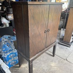 Vintae wood bar w/ wine rack & shelves