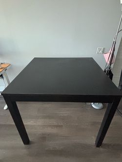 Dining table & 4 chairs
