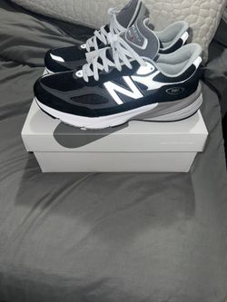 New Balance 990 V6