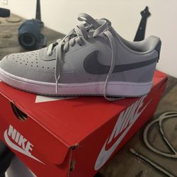 Brand New Nikes Size 8 1/5