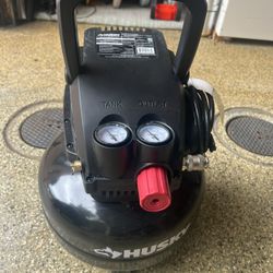 Air Compressor In Like New Condition 3 Gallon 120psi