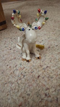 Lennox 2002 Moose Meriment ornament