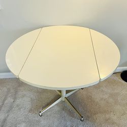 Round dining Table(extendable) 
