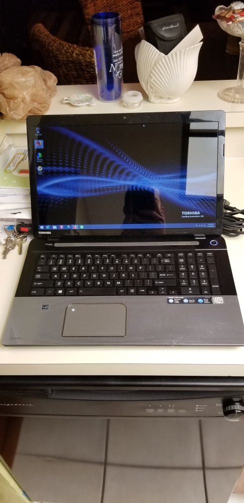 Toshiba Satellite L75D-A7283