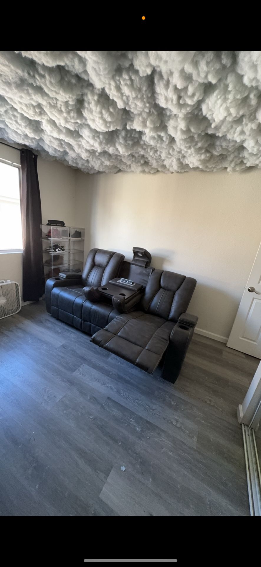 Power Reclining Sofa with USB Port