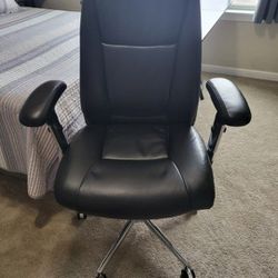 Office Chair with heated Massage Accessory 