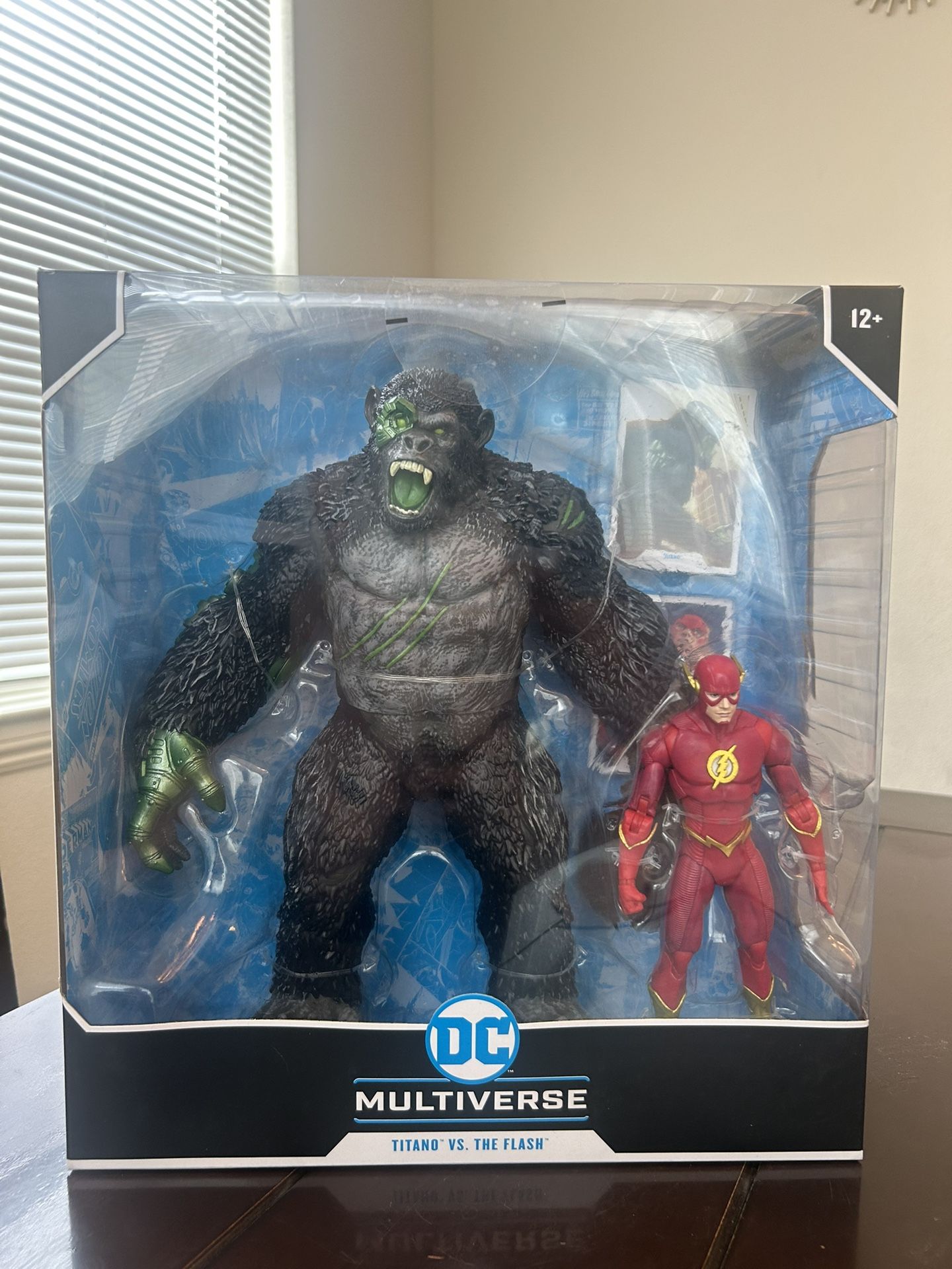 DC Multiverse Ttano vs The Flash  2 pack