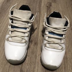 Jordan 11 Low “Legend Blue”