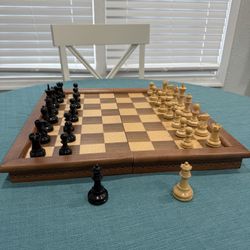 Heirloom Foldable Staunton Chess Set - Boxwood and Ebony