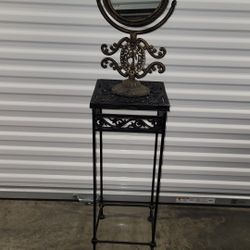 Antique cast iron mirror w/stand Very heavy 