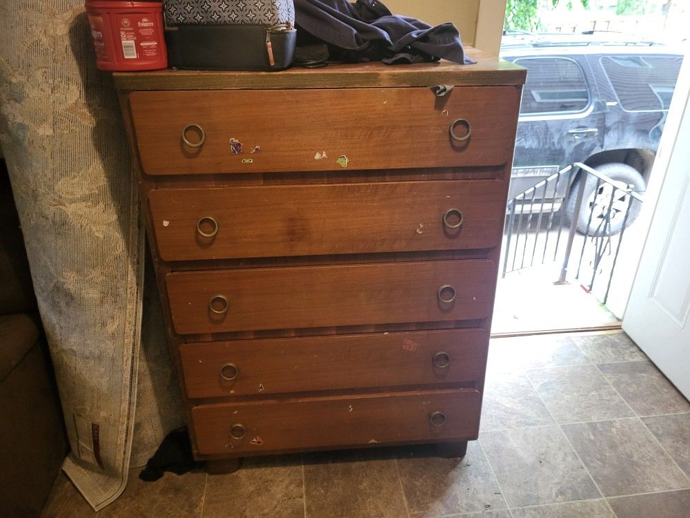 Dresser