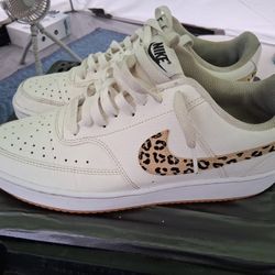 Nike Size 9.5 !deal Super Cheap Steal!
