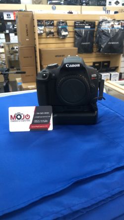 Canon EOS Rebel T7 24.1MP DSLR Pre Owned