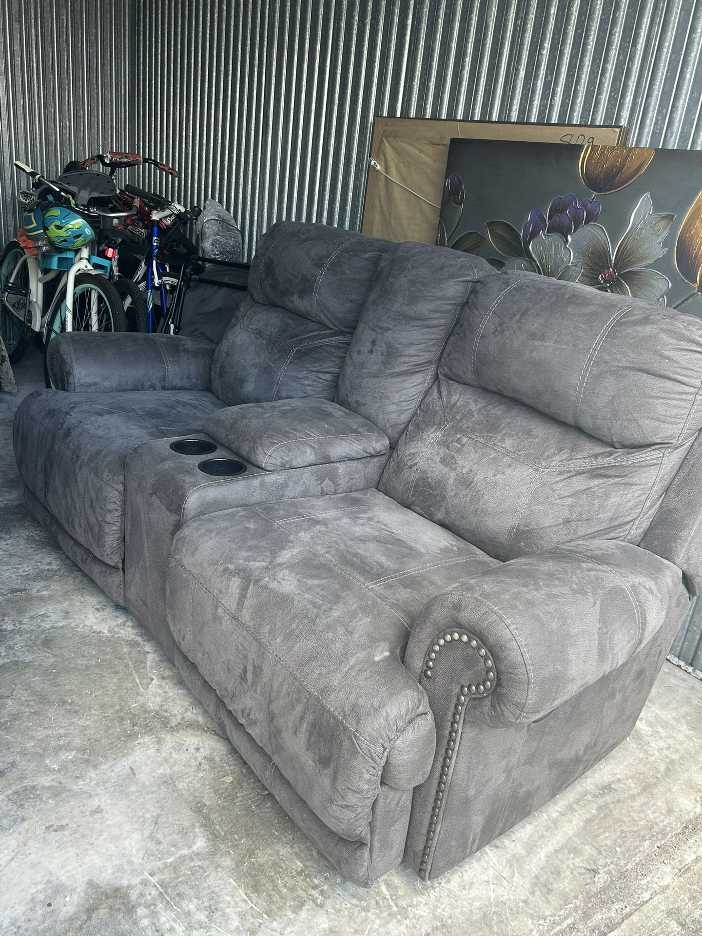 Love seat With Middle Console