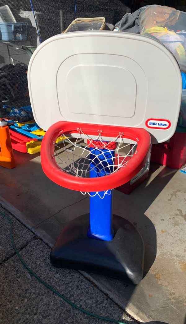 Little tikes adjustable basketball hoop for Sale in Snoqualmie, WA