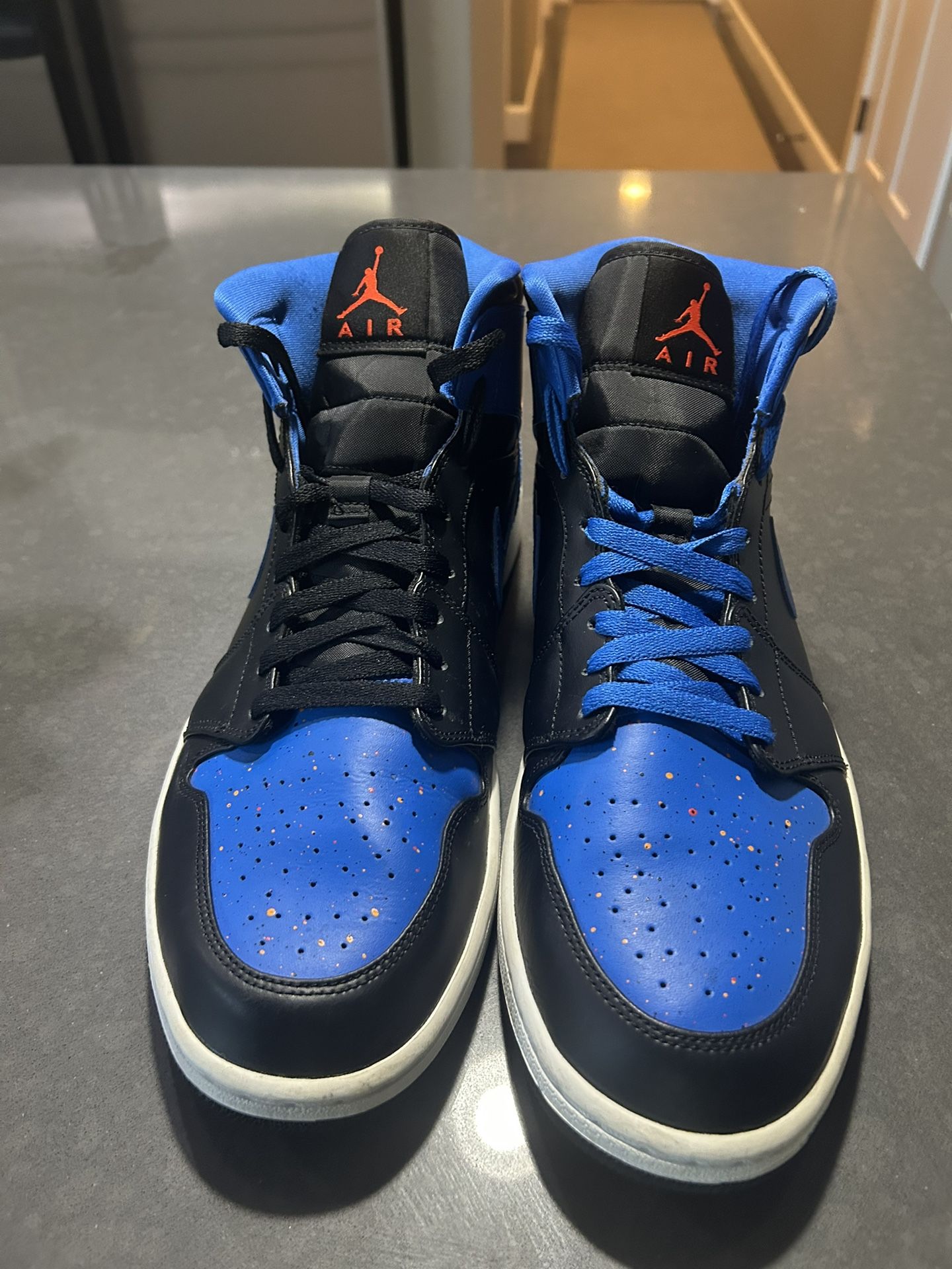 Jordan 1 Mid Royal Paint Splatter