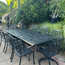 Gorgeous Patio Furniture Table Set! Aluminum. Delivery Available For Extra Fee. 