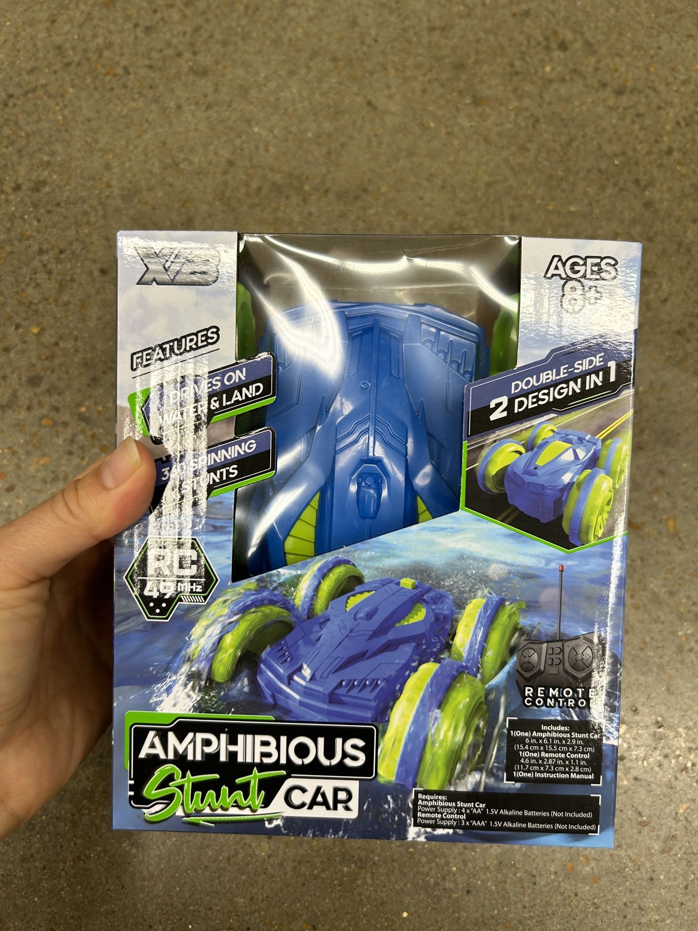 NWT Remote Control Amphibious Stunt Car