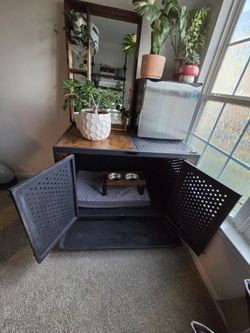 Large dog kennel with accessories