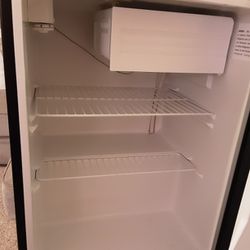 Haier Mini-fridge