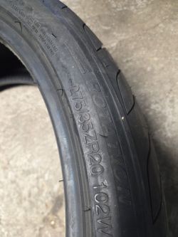 275/35R20