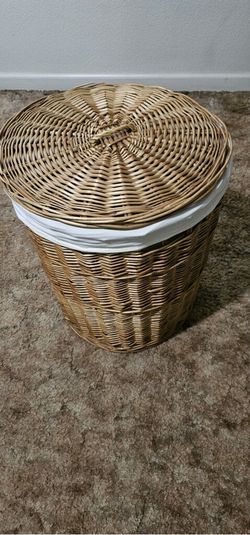 Wicker Hamper with Lid

