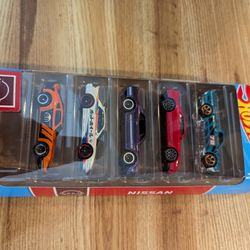 NISSAN HOT WHEELS 5 PACK