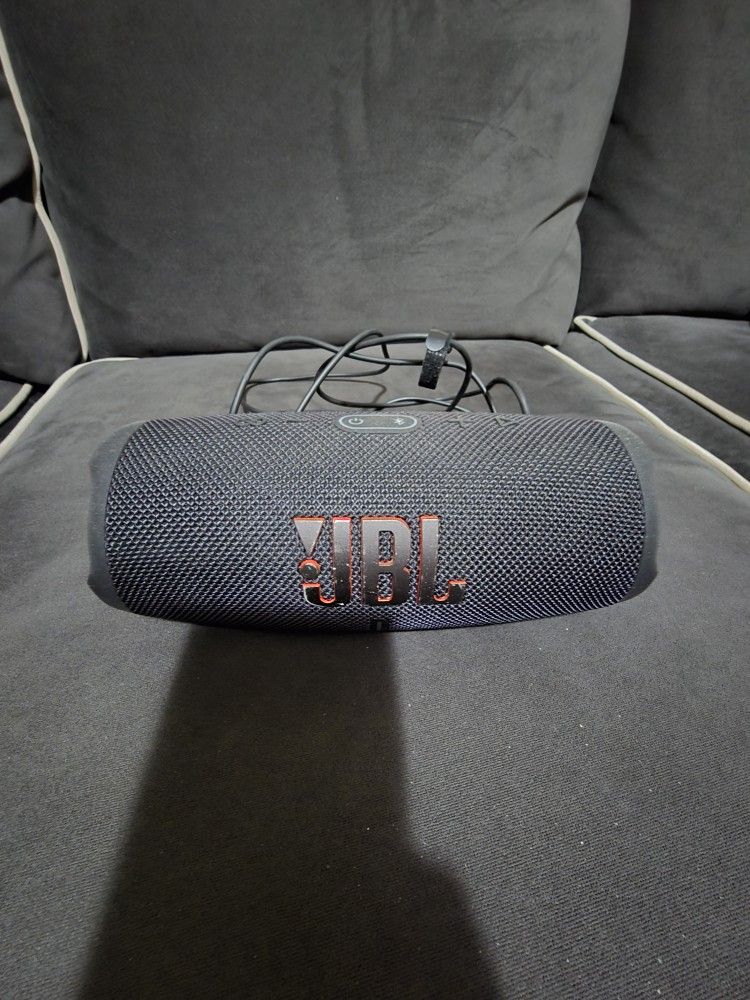 JBL Charger 5 Bluetooth Speaker