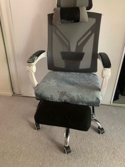 Ergonomic Mesh Office Chair with Footrest