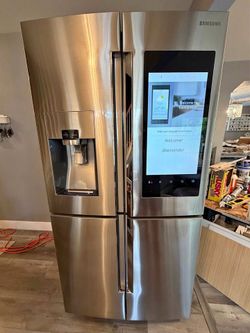Samsung Family Hub 28 cu. ft. 4-Door Flex Smart Refrigerator - Stainless Steel
