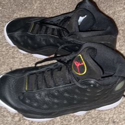 Jordan 13 playoffs 2023 sz 8 - like new worn once 
